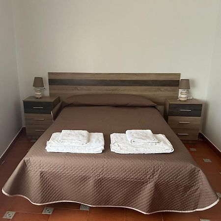 Duplex En San Bartolome De La Torre Villa Exterior photo
